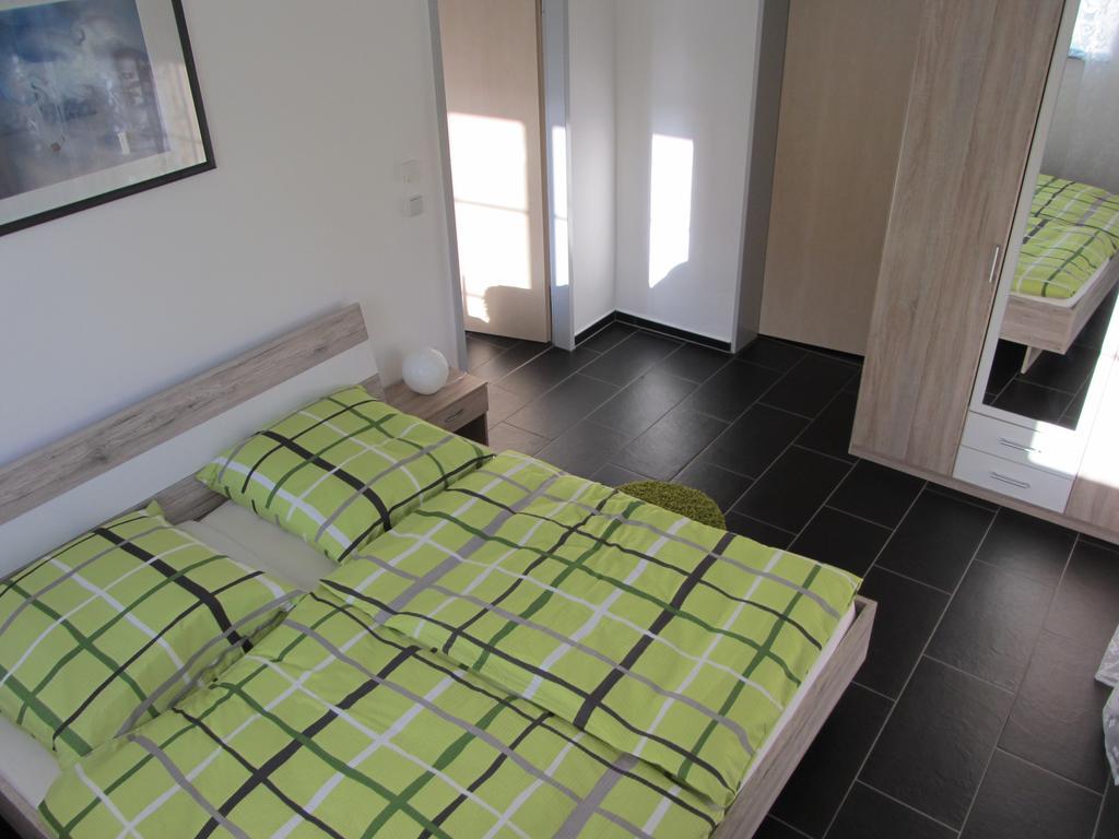 Ferienwohnung Am Alten Forsthaus Neuenbau ภายนอก รูปภาพ